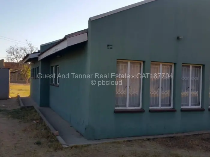 4 Bedroom House for Sale in Chitungwiza, Chitungwiza