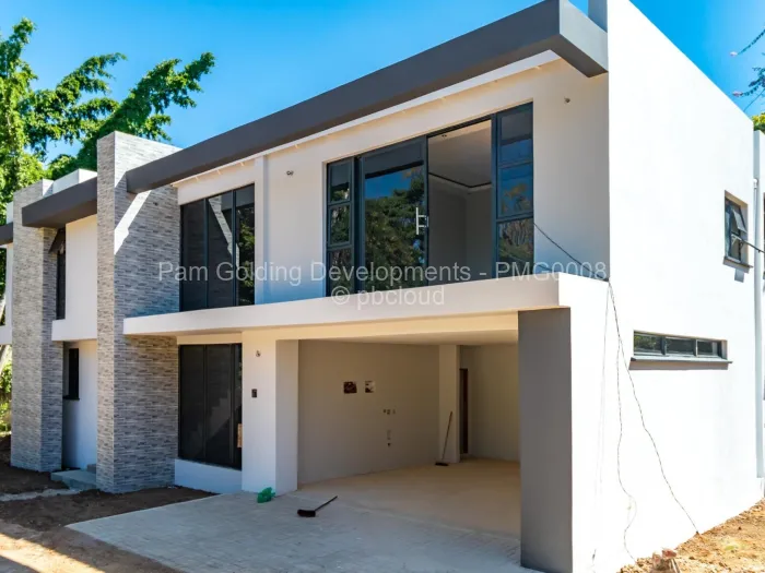 Townhouse/Complex/Cluster for Sale in Highlands, Harare