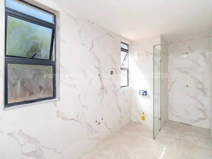 Townhouse/Complex/Cluster for Sale in Highlands, Harare