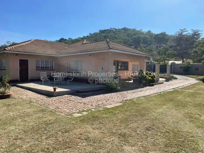 4 Bedroom House for Sale in Carrick Creagh Estate, Harare