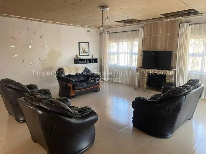 3 Bedroom House for Sale in Crowhill Views, Harare