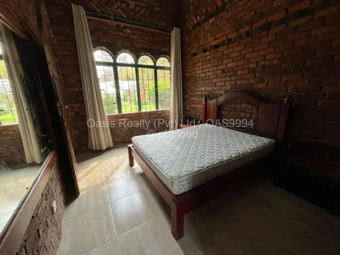 Commercial Property to Rent in Highlands