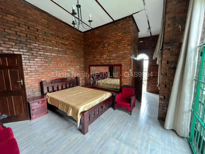 Commercial Property to Rent in Highlands