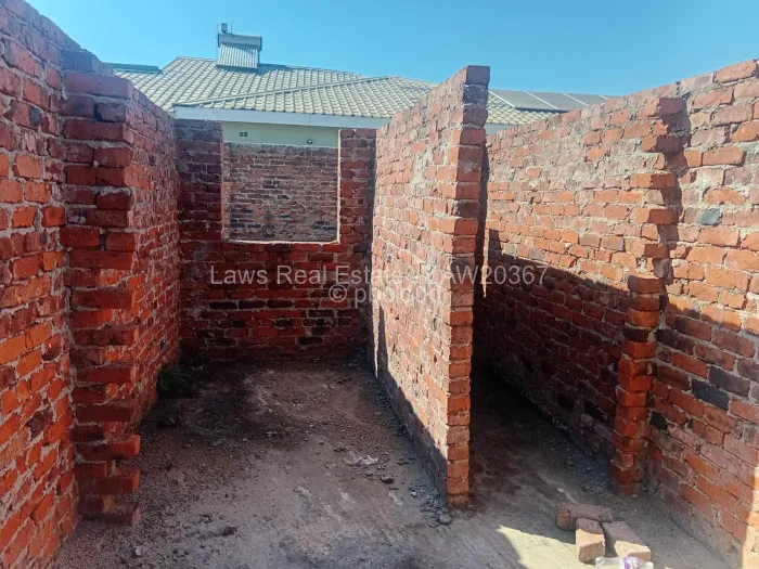 4 Bedroom House for Sale in Sandton Park, Harare