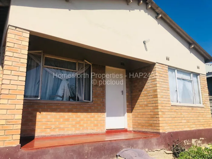 4 Bedroom House for Sale in Chitungwiza, Chitungwiza