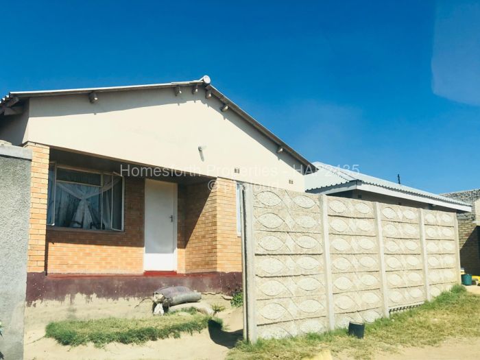 4 Bedroom House for Sale in Chitungwiza, Chitungwiza