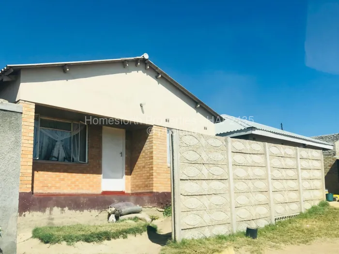 4 Bedroom House for Sale in Chitungwiza, Chitungwiza