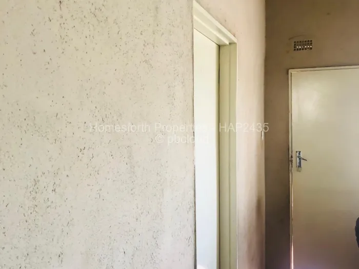 4 Bedroom House for Sale in Chitungwiza, Chitungwiza