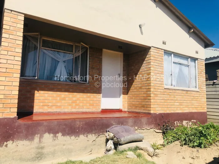 4 Bedroom House for Sale in Chitungwiza, Chitungwiza