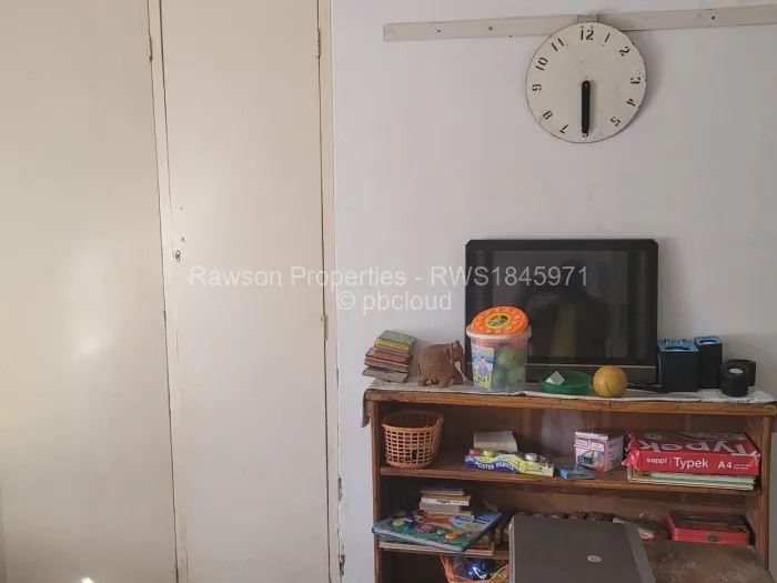 4 Bedroom House for Sale in Westlea Hre, Harare