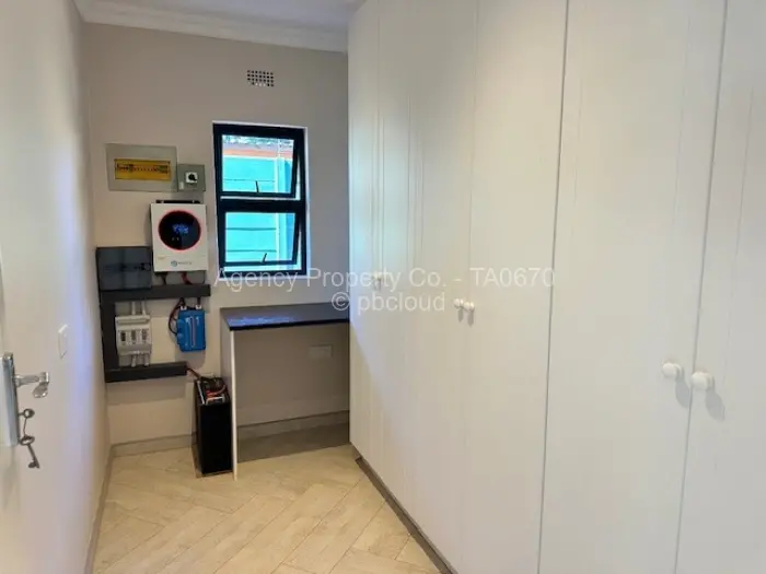 2 Bedroom House to Rent in Highlands