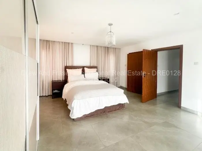 Townhouse/Cluster for Sale in Arlington, Harare