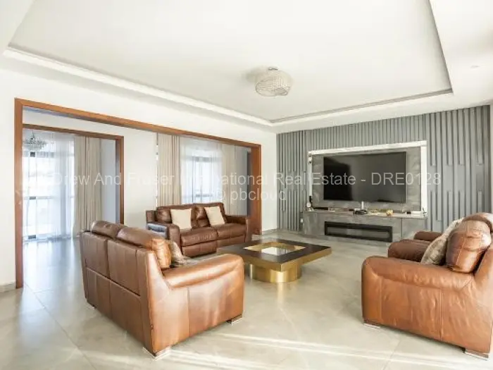 Townhouse/Cluster for Sale in Arlington, Harare