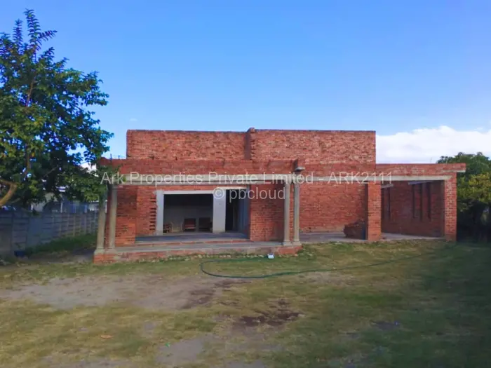 5 Bedroom House for Sale in Waterfalls, Harare