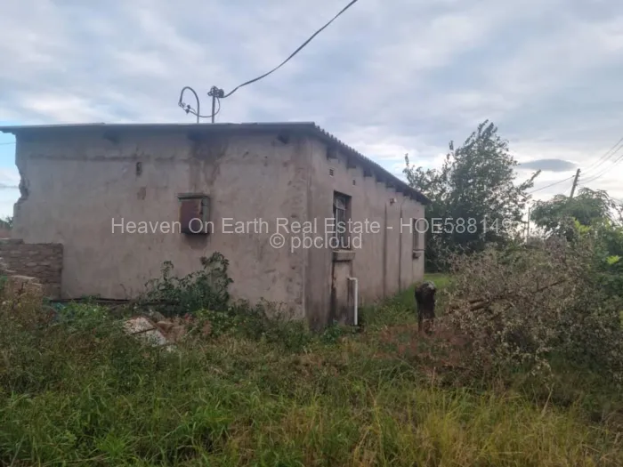 Residential Stand for Sale in Norton, Norton