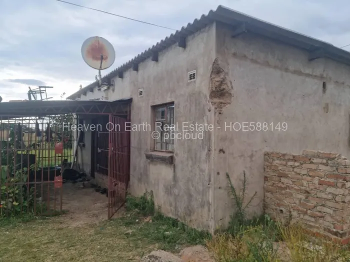 Residential Stand for Sale in Norton, Norton