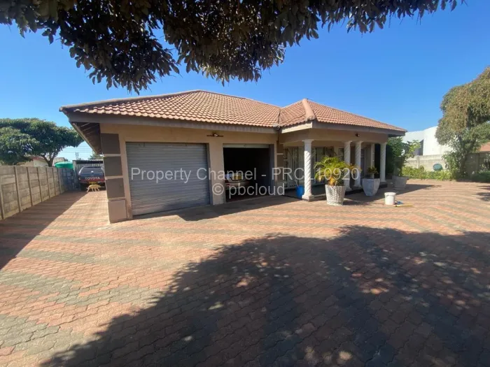 4 Bedroom House for Sale in Zimre Park, Harare