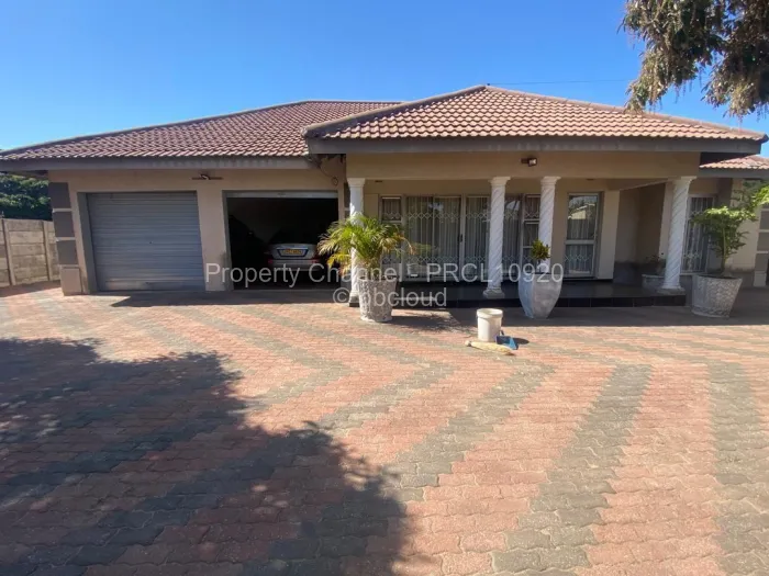 4 Bedroom House for Sale in Zimre Park, Harare