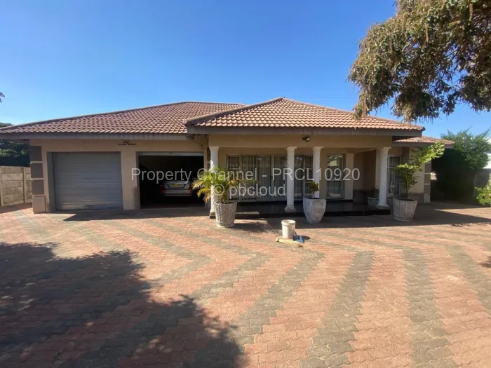 4 Bedroom House for Sale in Zimre Park, Harare