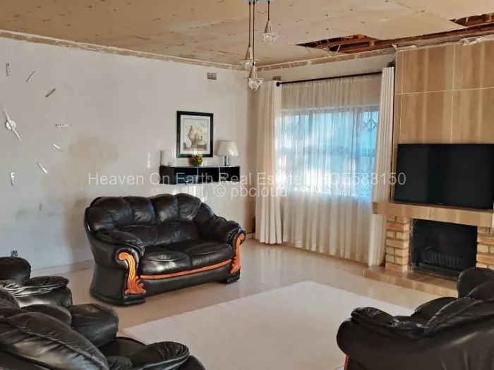 3 Bedroom House for Sale in Crowhill Views, Harare