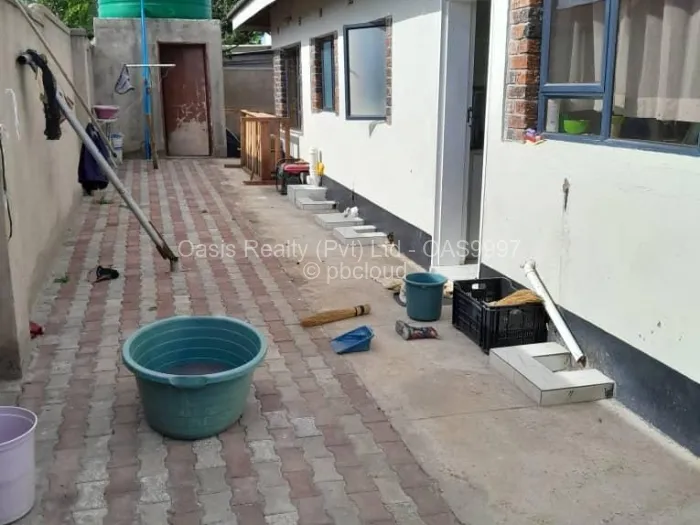 3 Bedroom Cottage/Garden Flat for Sale in Ruwa, Ruwa