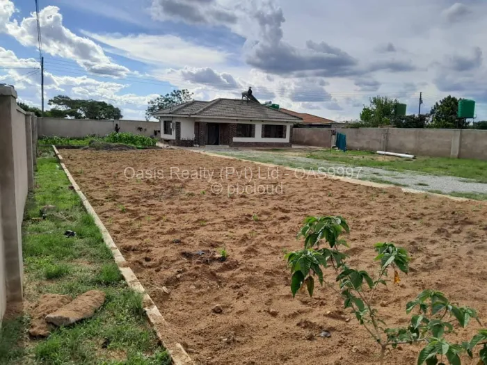 3 Bedroom Cottage/Garden Flat for Sale in Ruwa, Ruwa