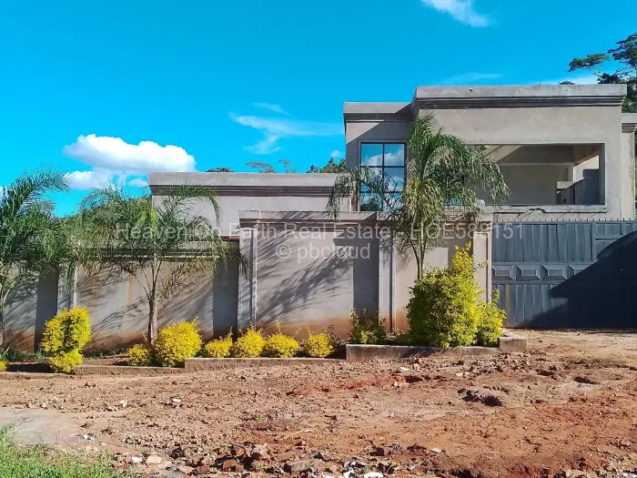 5 Bedroom House for Sale in Crowhill Views, Harare