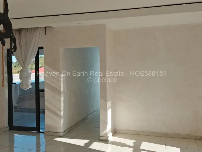 5 Bedroom House for Sale in Crowhill Views, Harare