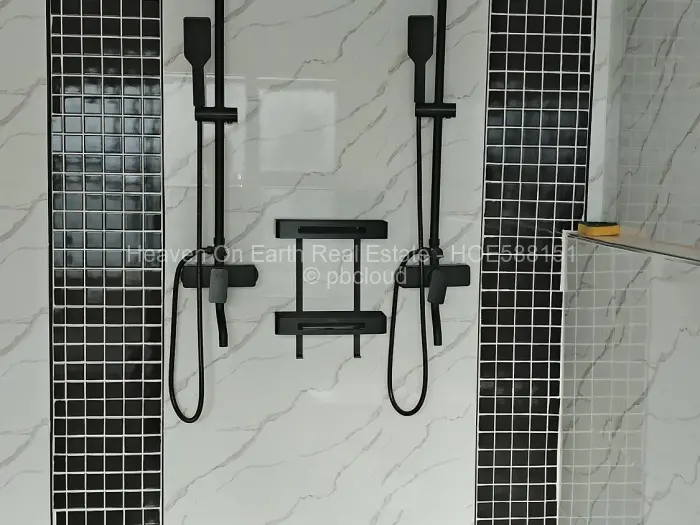 5 Bedroom House for Sale in Crowhill Views, Harare