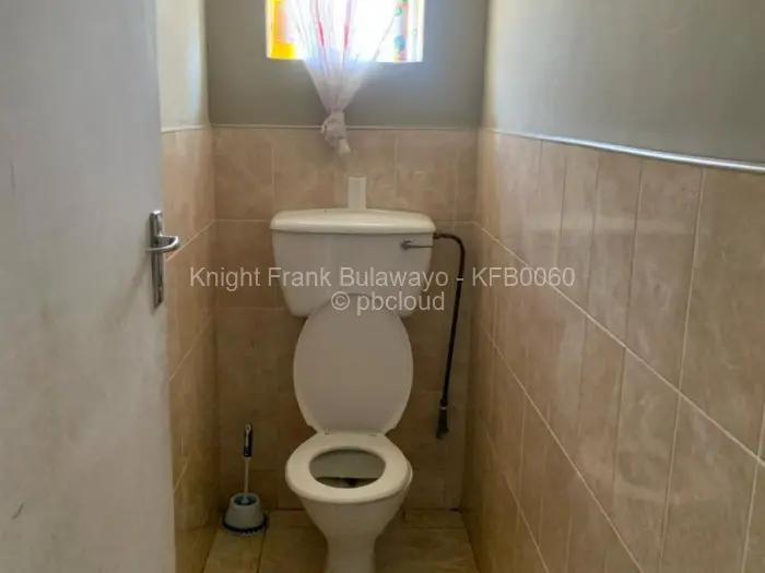 4 Bedroom House for Sale in Killarney, Bulawayo