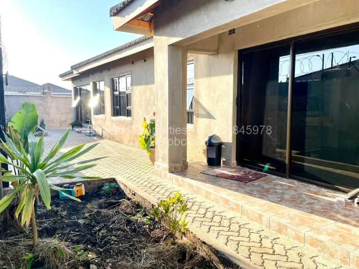 4 Bedroom House for Sale in Madokero Estates, Harare