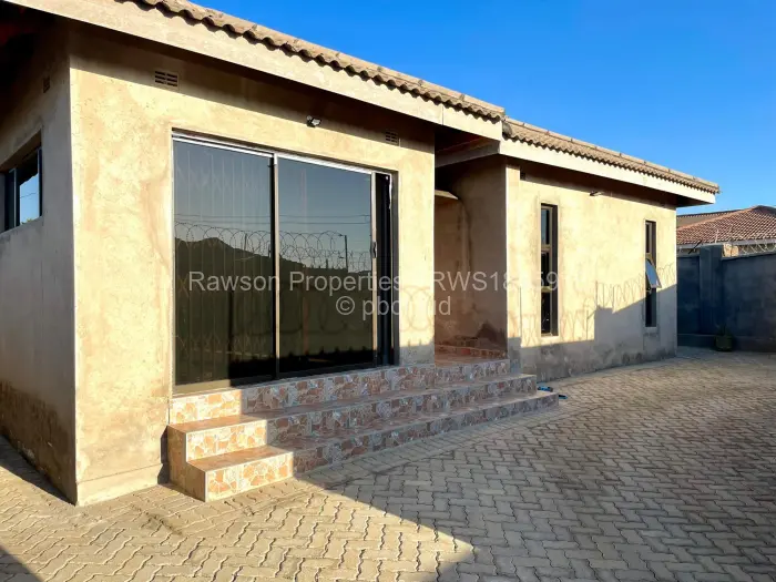 4 Bedroom House for Sale in Madokero Estates, Harare