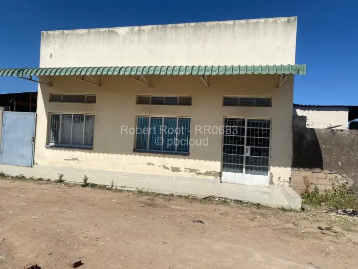 Warehouse/Industrial for Sale in Chitungwiza, Chitungwiza