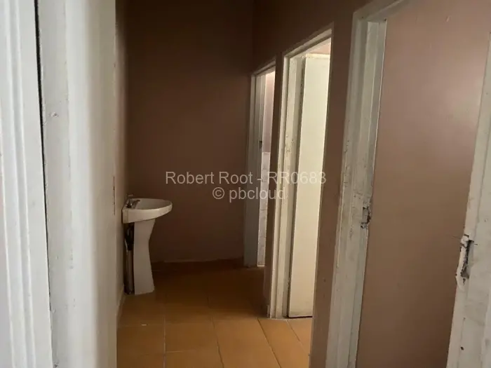 Warehouse/Industrial for Sale in Chitungwiza, Chitungwiza