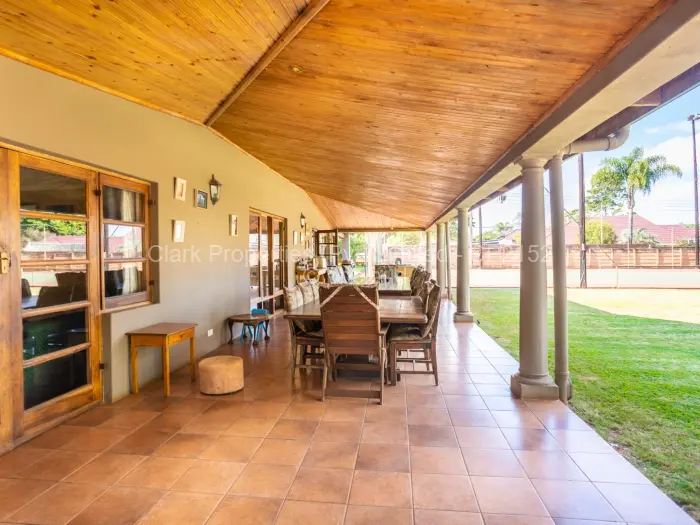 7 Bedroom House for Sale in Chisipite, Harare