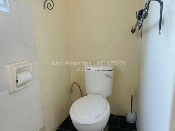 1 Bedroom Cottage/Garden Flat to Rent in Emerald Hill