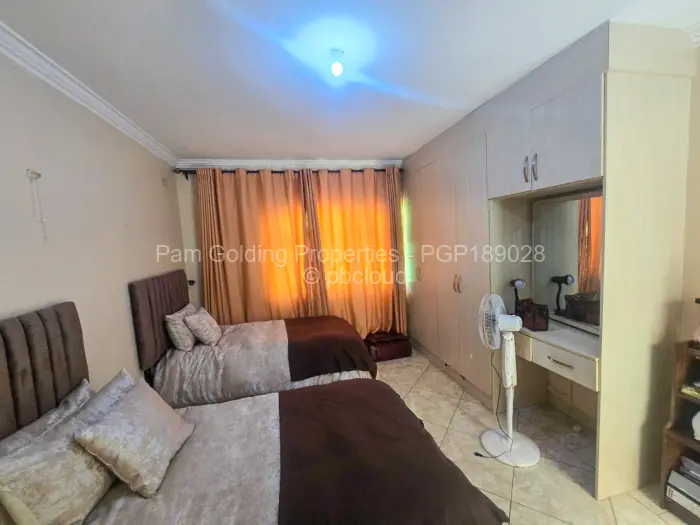 8 Bedroom House for Sale in Borrowdale, Harare