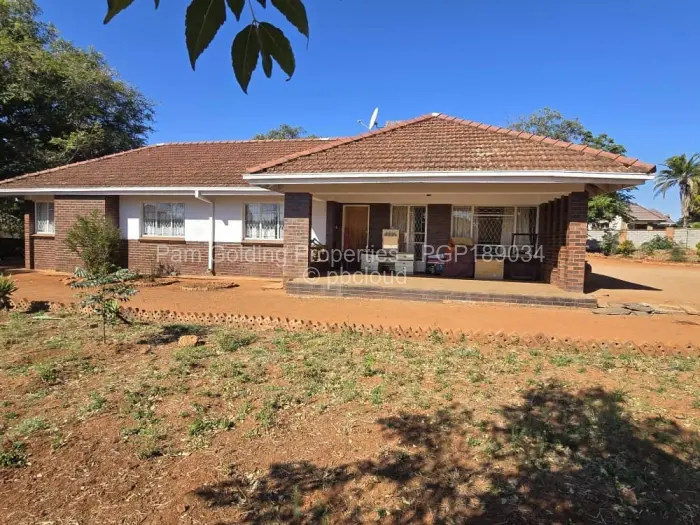 3 Bedroom House for Sale in Matsheumhlope, Bulawayo