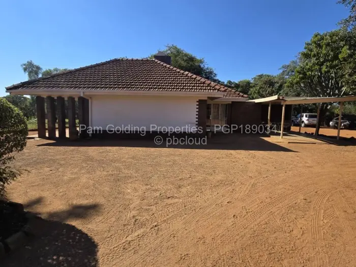 3 Bedroom House for Sale in Matsheumhlope, Bulawayo