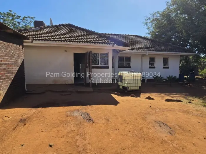 3 Bedroom House for Sale in Matsheumhlope, Bulawayo