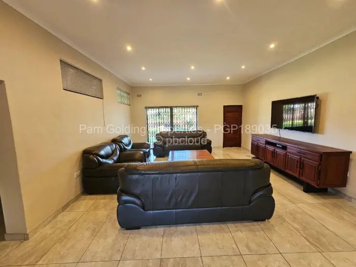 5 Bedroom House for Sale in Trenance, Bulawayo