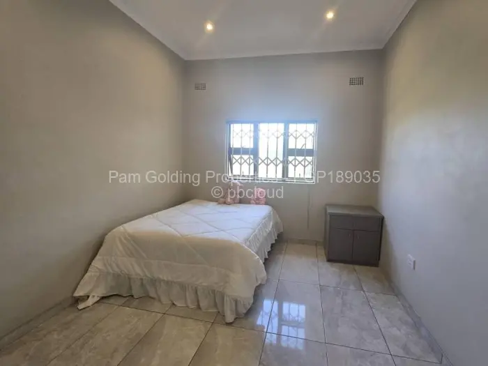 5 Bedroom House for Sale in Trenance, Bulawayo