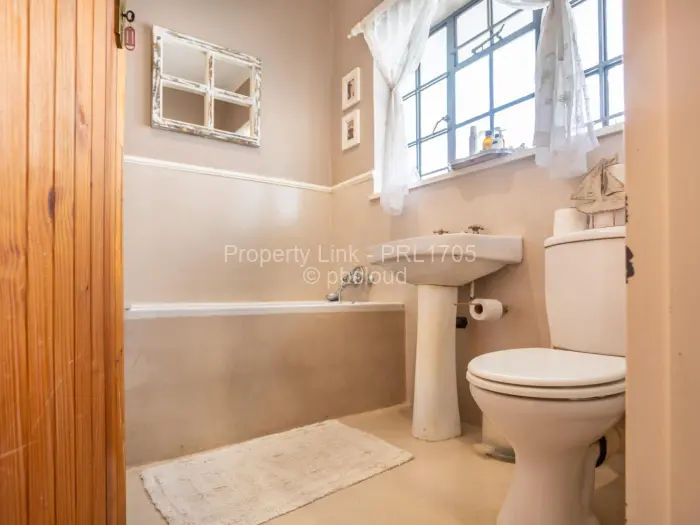 4 Bedroom House for Sale in Glen Lorne, Harare