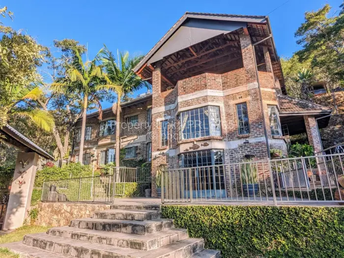 4 Bedroom House for Sale in Glen Lorne, Harare