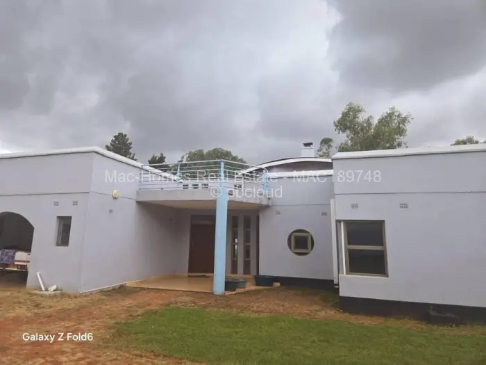6 Bedroom House for Sale in Gunhill, Harare