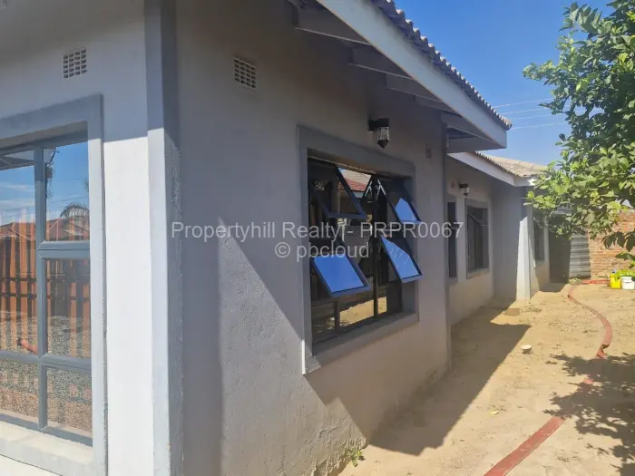 4 Bedroom House for Sale in Madokero Estates, Harare