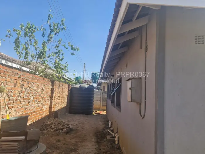 4 Bedroom House for Sale in Madokero Estates, Harare