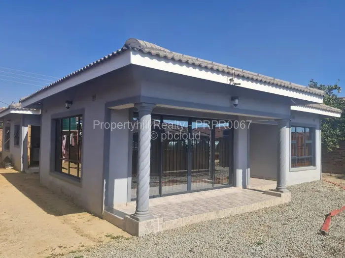 4 Bedroom House for Sale in Madokero Estates, Harare