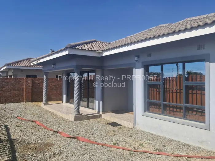 4 Bedroom House for Sale in Madokero Estates, Harare
