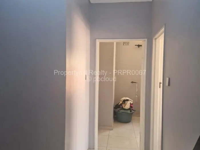 4 Bedroom House for Sale in Madokero Estates, Harare